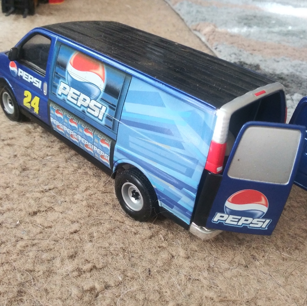 Jeff Gordon #24 car & Matching Pepsi Van
